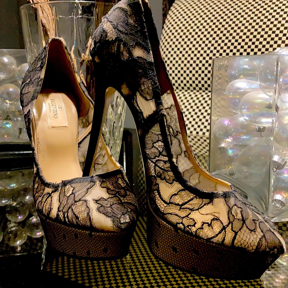 Classic Valentino stiletto